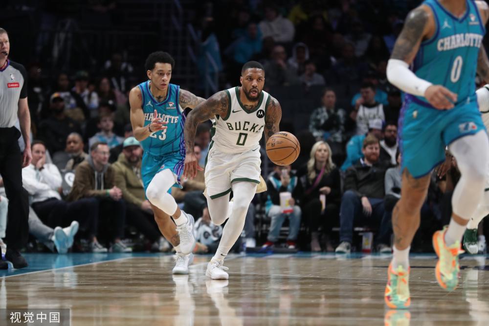 两支球队在 两支球队在